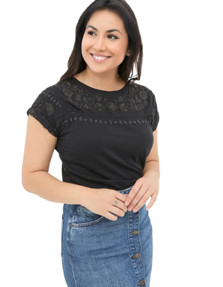 Women's Short Sleeve Ivy Embroidered T-Shirt in Black