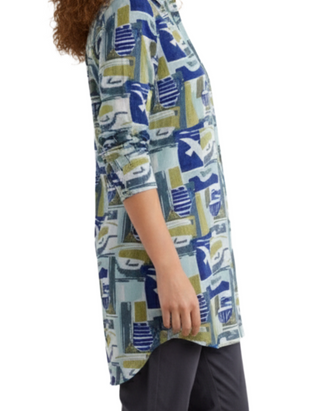 Women's Wren Flutter Shirt in Green Windowscape Sketch Chalk