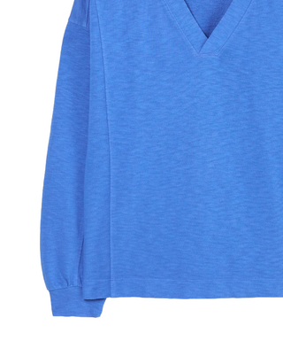Women's Gigi V Neck Sweatshirt in Mid Blue