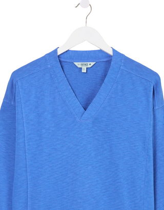 Women's Long Sleeve Gigi  V Neck Sweatshirt in Mid Blue