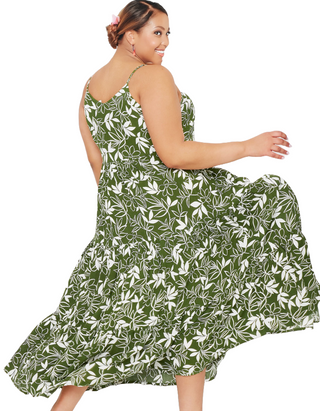 Women's Curve Plus Size Leaf Print Crinkle Tiered Maxi Dress in Green (IMPERFECT)