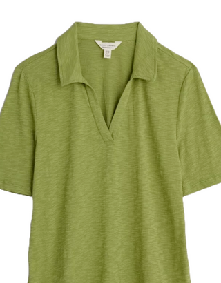 Women's Short Sleeve Owles Point V-Neck Collared T-Shirt in Green