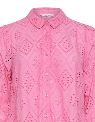 Women's Curve Plus Size Broderie Anglaise Shirt in Pink