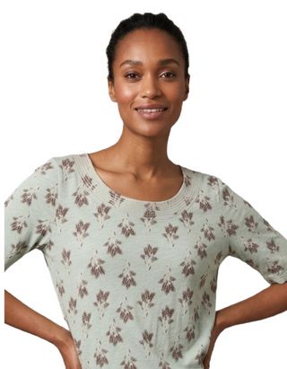 Women's Short Sleeve Embroidered Weaver Top in Green