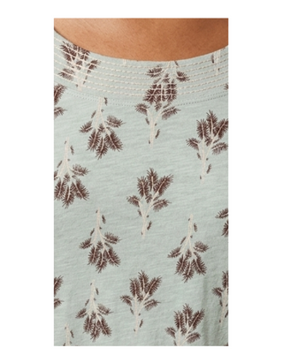Women's Short Sleeve Embroidered Weaver Top in Green