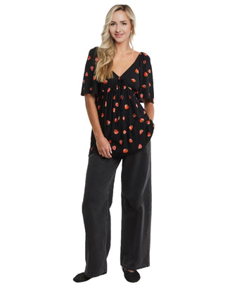 Women's Short Sleeve Crinkle Fruit Print Blouse in Black