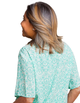 Women's V-Neck Crinkle Top in Blue Print