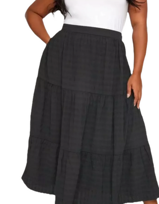 Women's Plus Size Tiered Check Elasticated Waist Midi Skirt in Black (Imperfect)