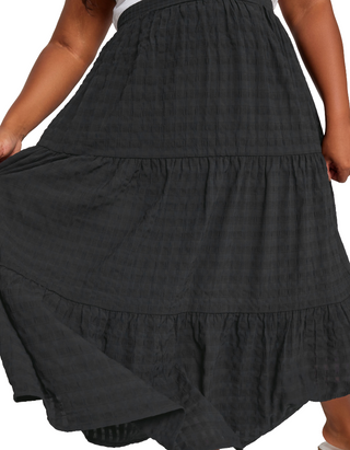 Women's Plus Size Tiered Check Elasticated Waist Midi Skirt in Black (Imperfect)