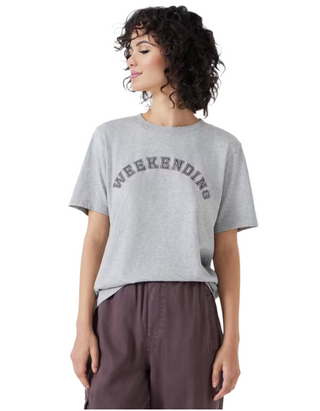 Women's Short Sleeve Weekending Graphic T-Shirt in Grey (Imperfect)