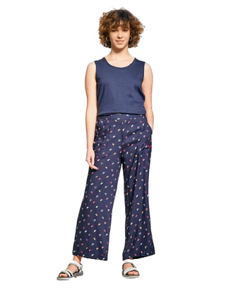 Women’s Tresco Crop Trousers in Navy