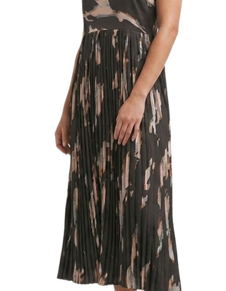 Women's Pleated Satin Cami Dress In Black